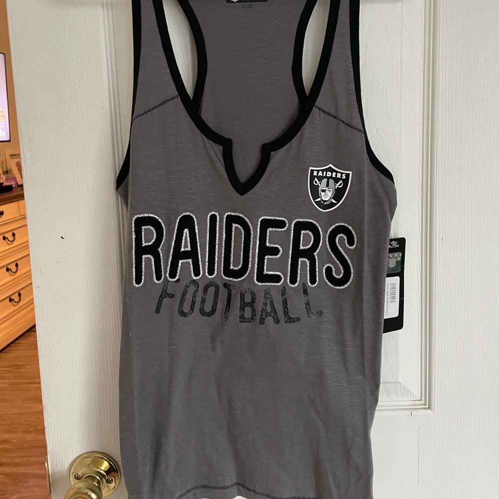 Raider tank top NWT